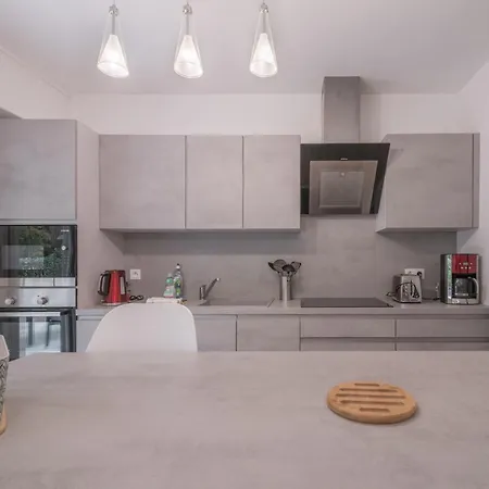 Ali Quietude - Wifi - Parking Appartement *