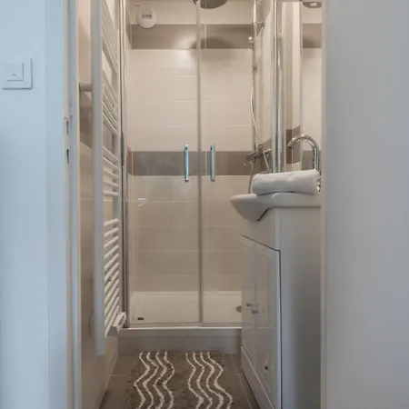 Ali Quietude - Wifi - Parking Apartment *