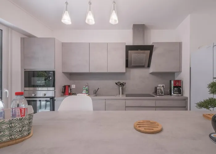 Ali Quietude - Wifi - Parking Apartment *